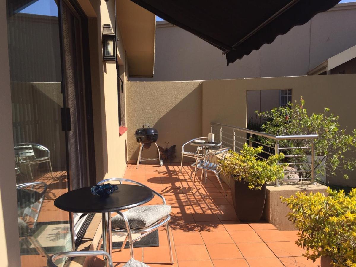125 On Van Buuren Road Guest House Johannesburg Esterno foto