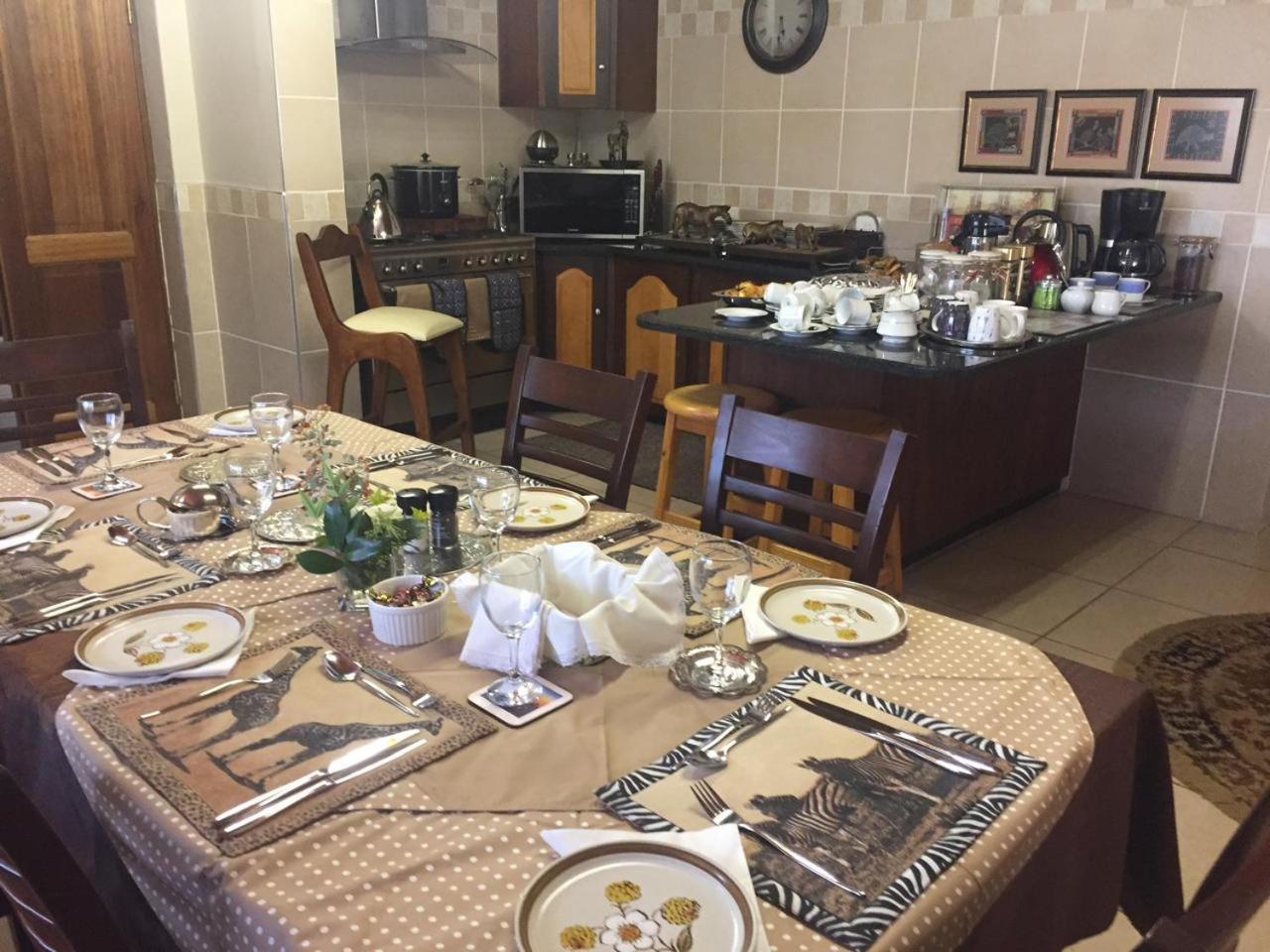 125 On Van Buuren Road Guest House Johannesburg Esterno foto
